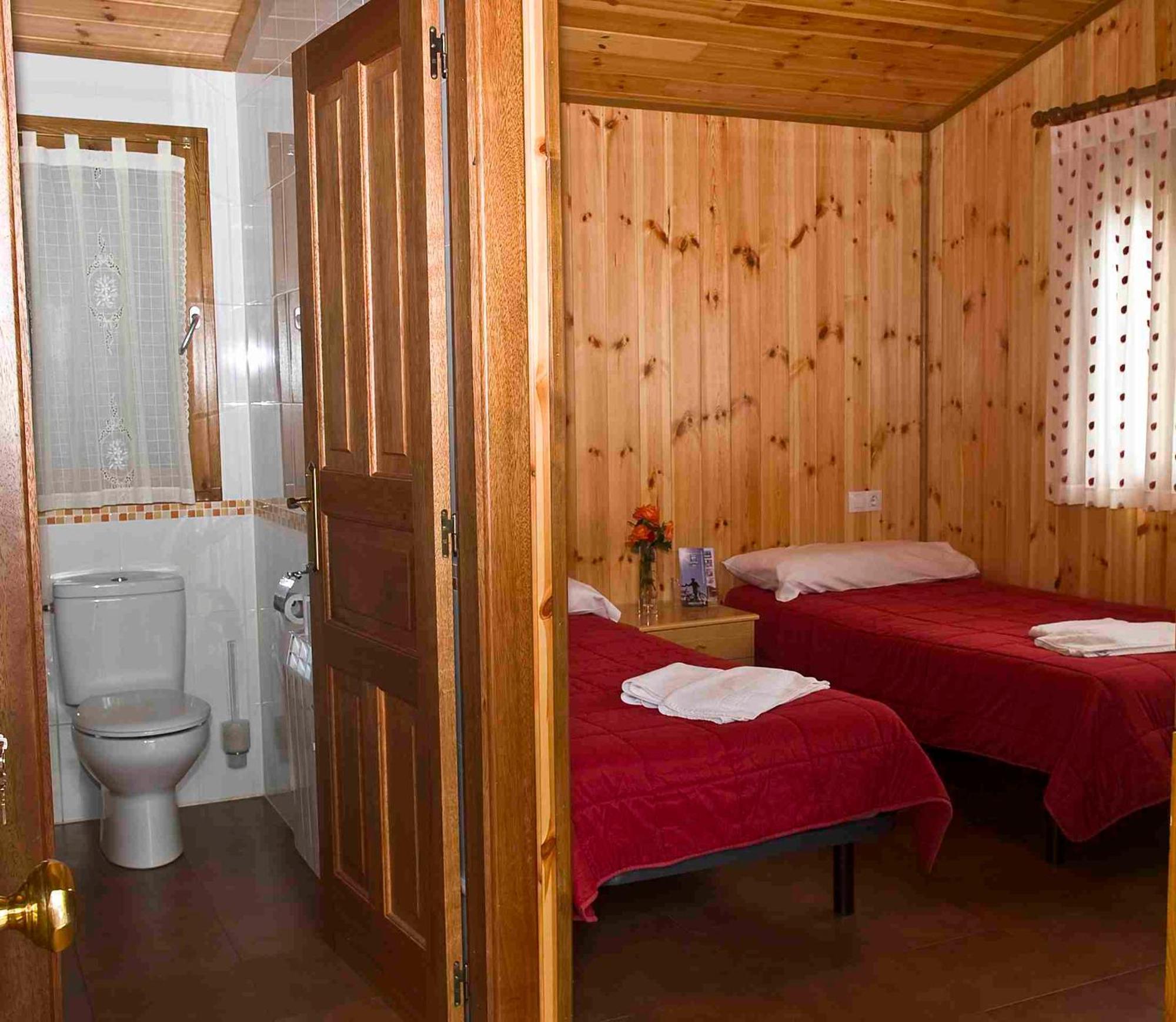Camping Valle De Tena Sabinanigo Exterior photo