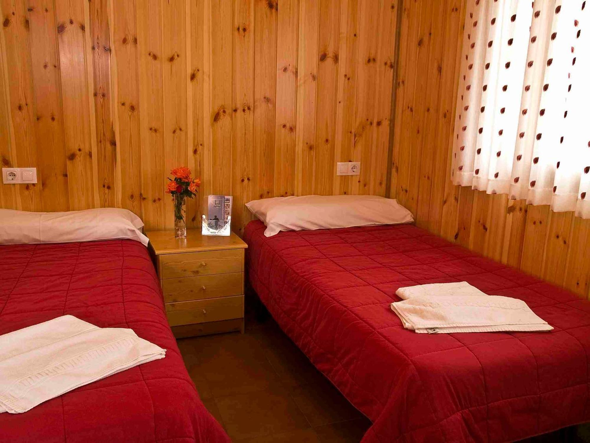 Camping Valle De Tena Sabinanigo Exterior photo